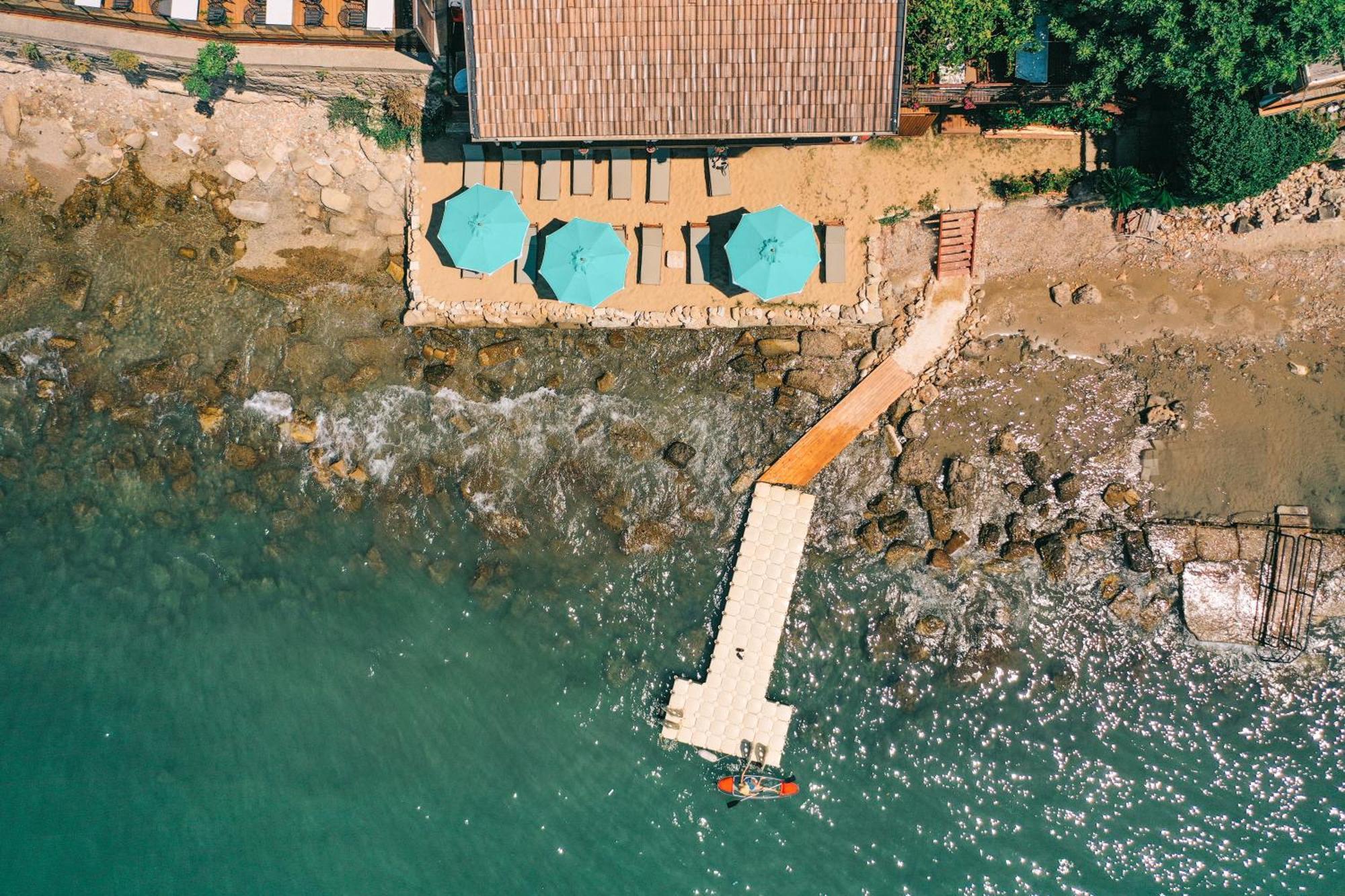 6 Rooms By Azumare Side Exterior foto
