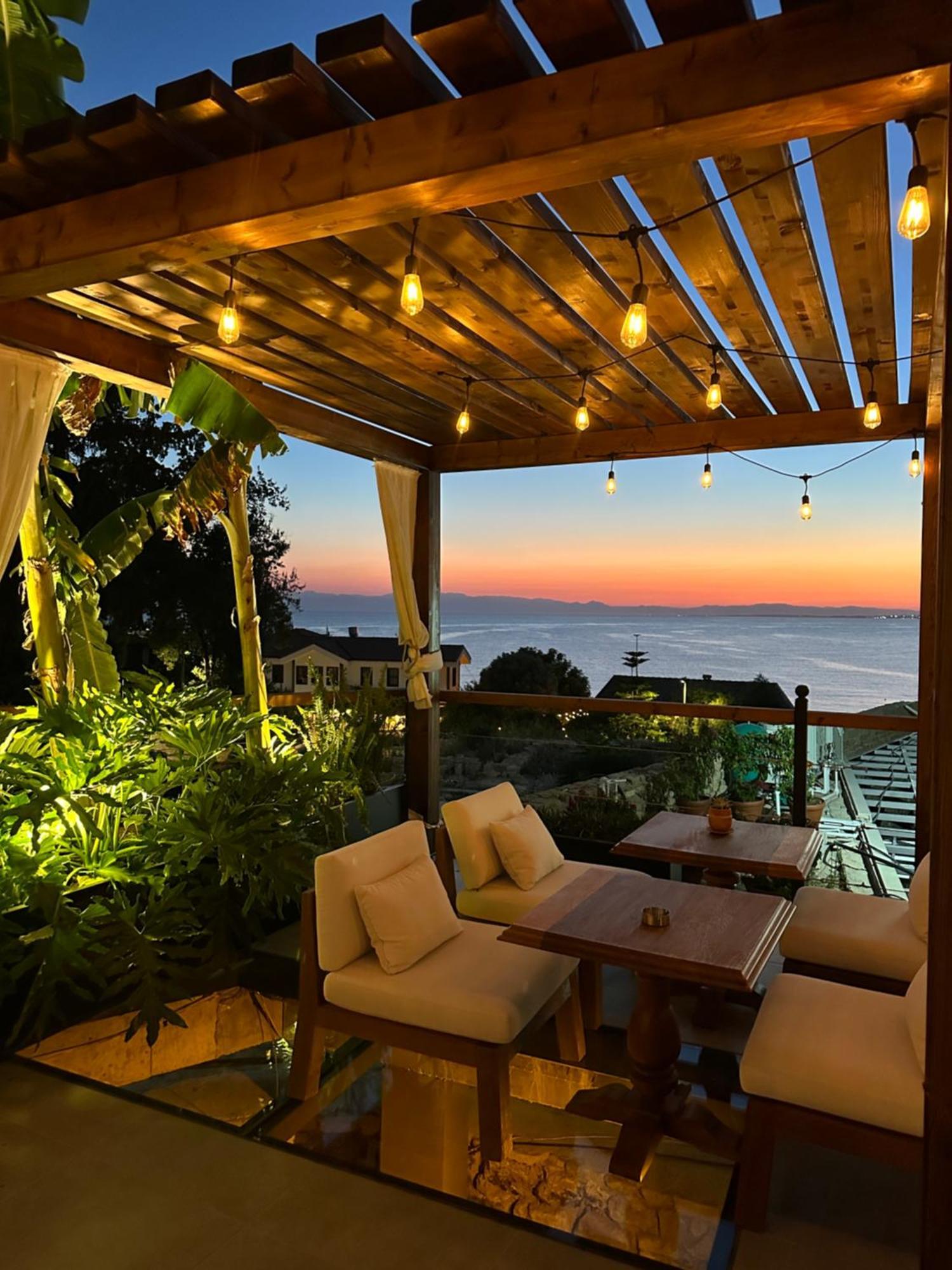 6 Rooms By Azumare Side Exterior foto